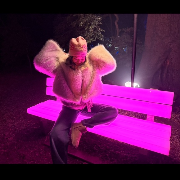 Target Wild Fable Women's Cropped Hooded Cream Faux Fur Jacket - Picture 4 of 7